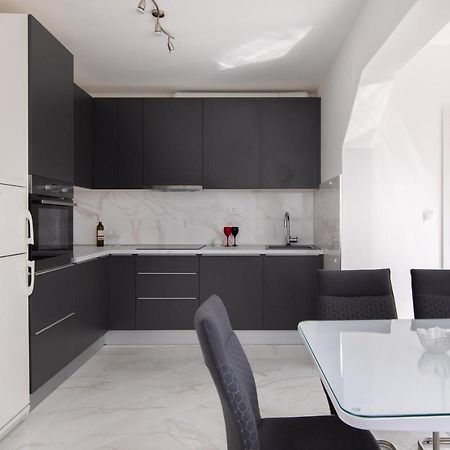City Apartment Domagoj Omiš Esterno foto