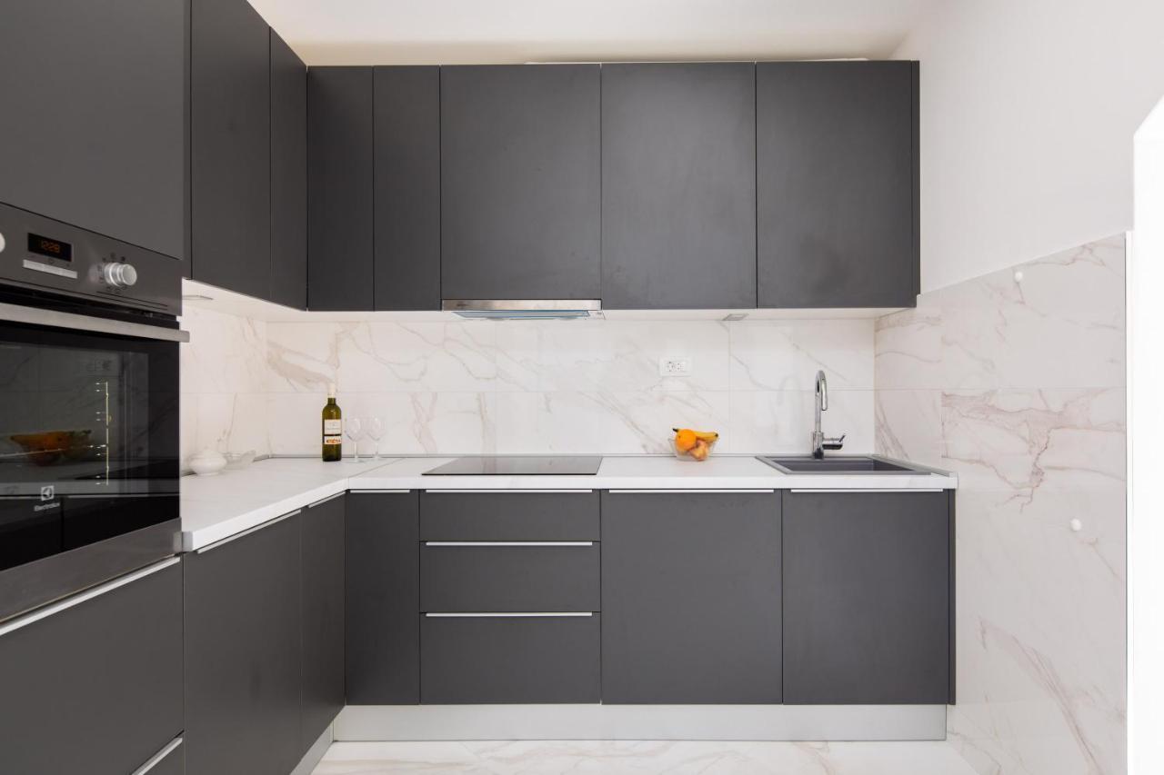 City Apartment Domagoj Omiš Esterno foto