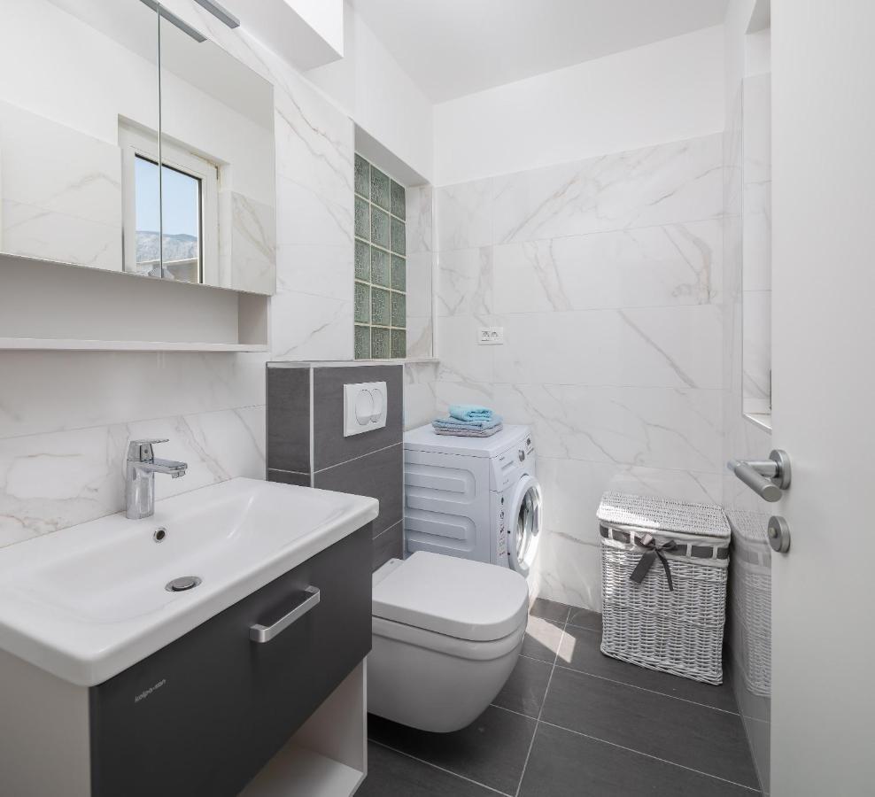 City Apartment Domagoj Omiš Esterno foto