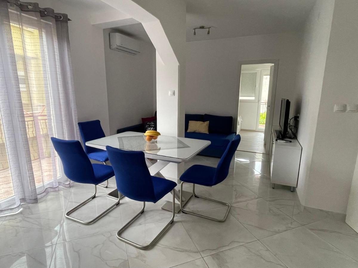 City Apartment Domagoj Omiš Esterno foto